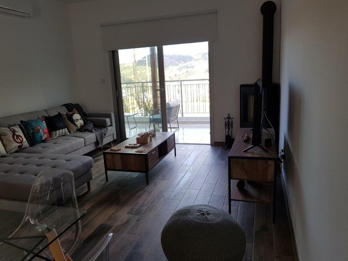 Evmelia Apartment *