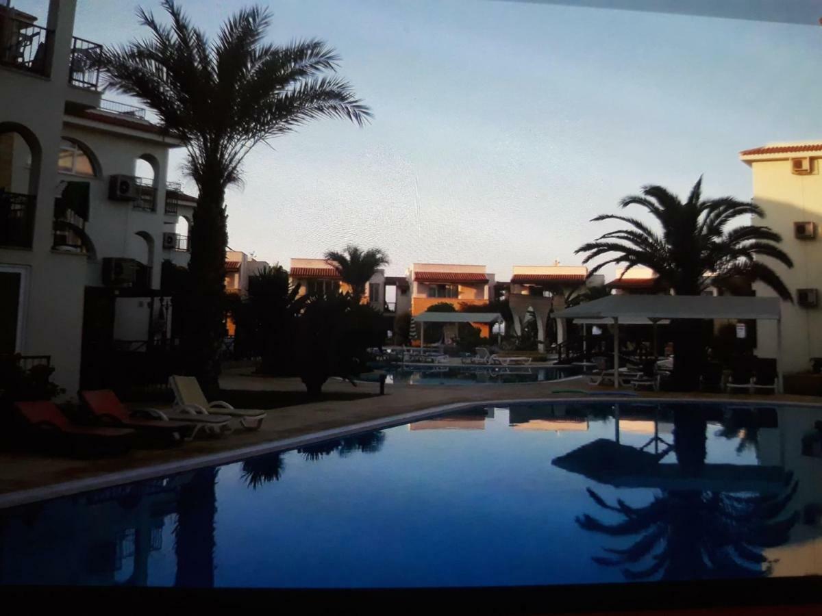 Sunrise Club * Gastria