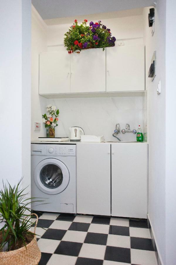 Apartment Poseidon Boutique 2 *