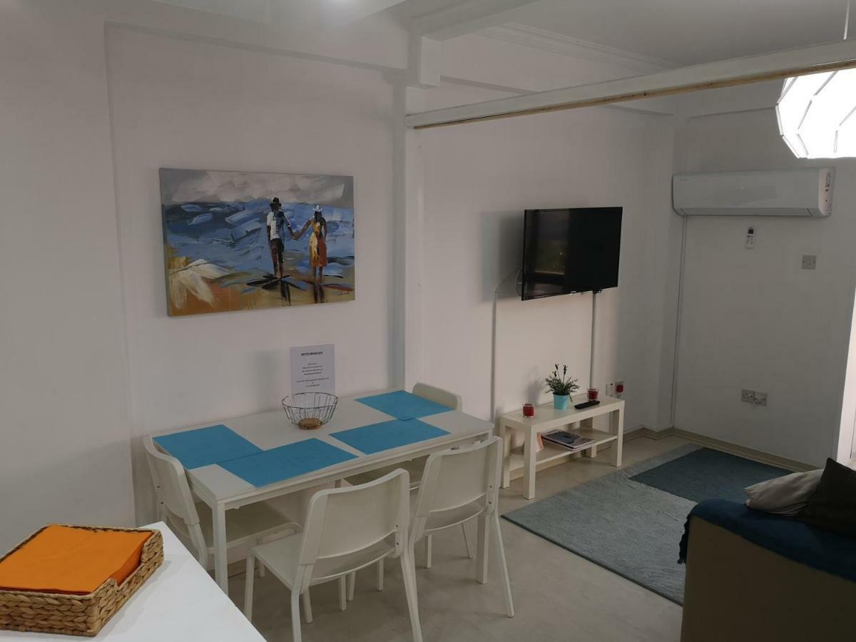 Bettys 1br Seafront *