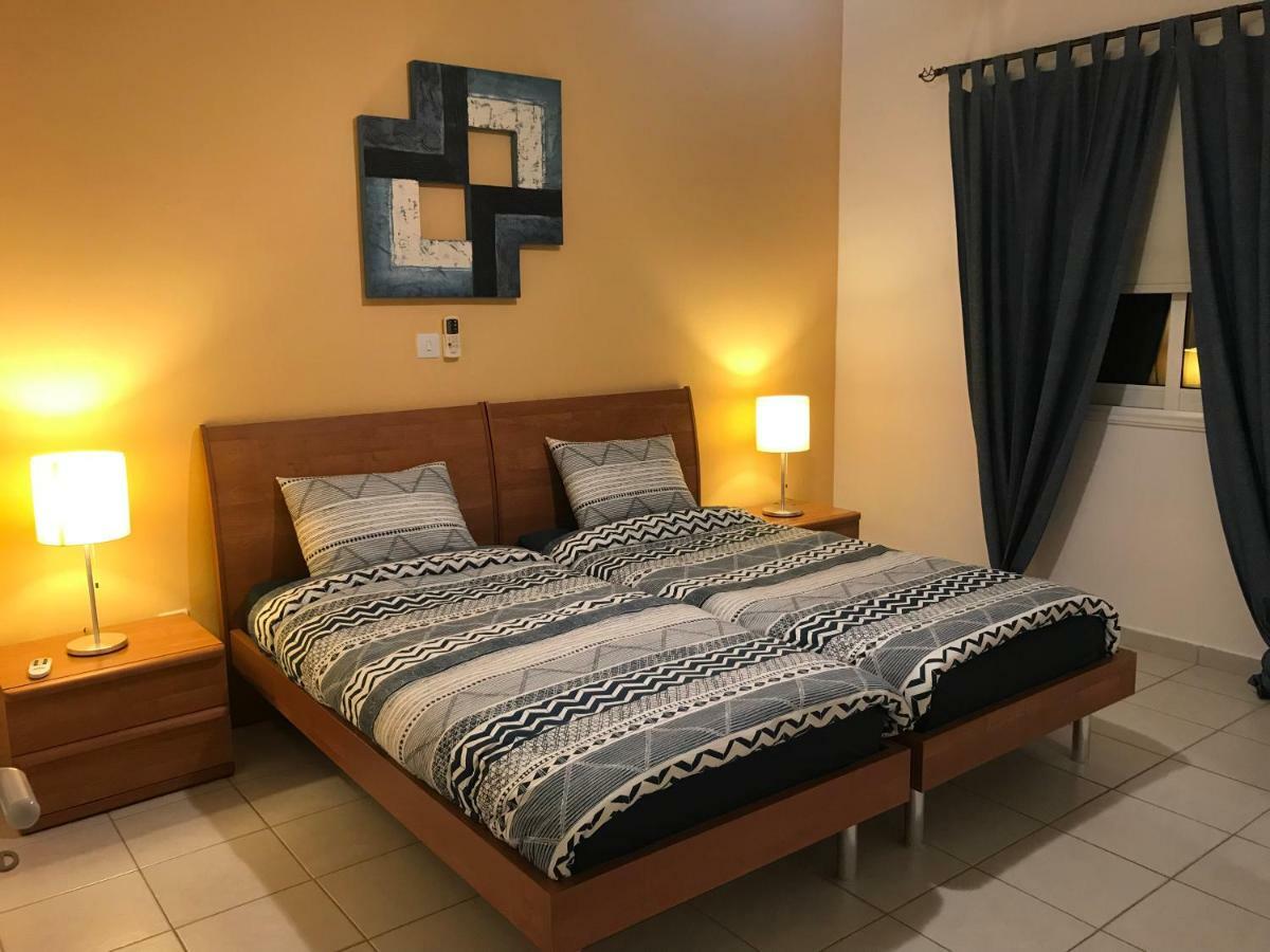 Schoenes 3 Apartment, Meerblick, Pool, Freies Wlan Peyia