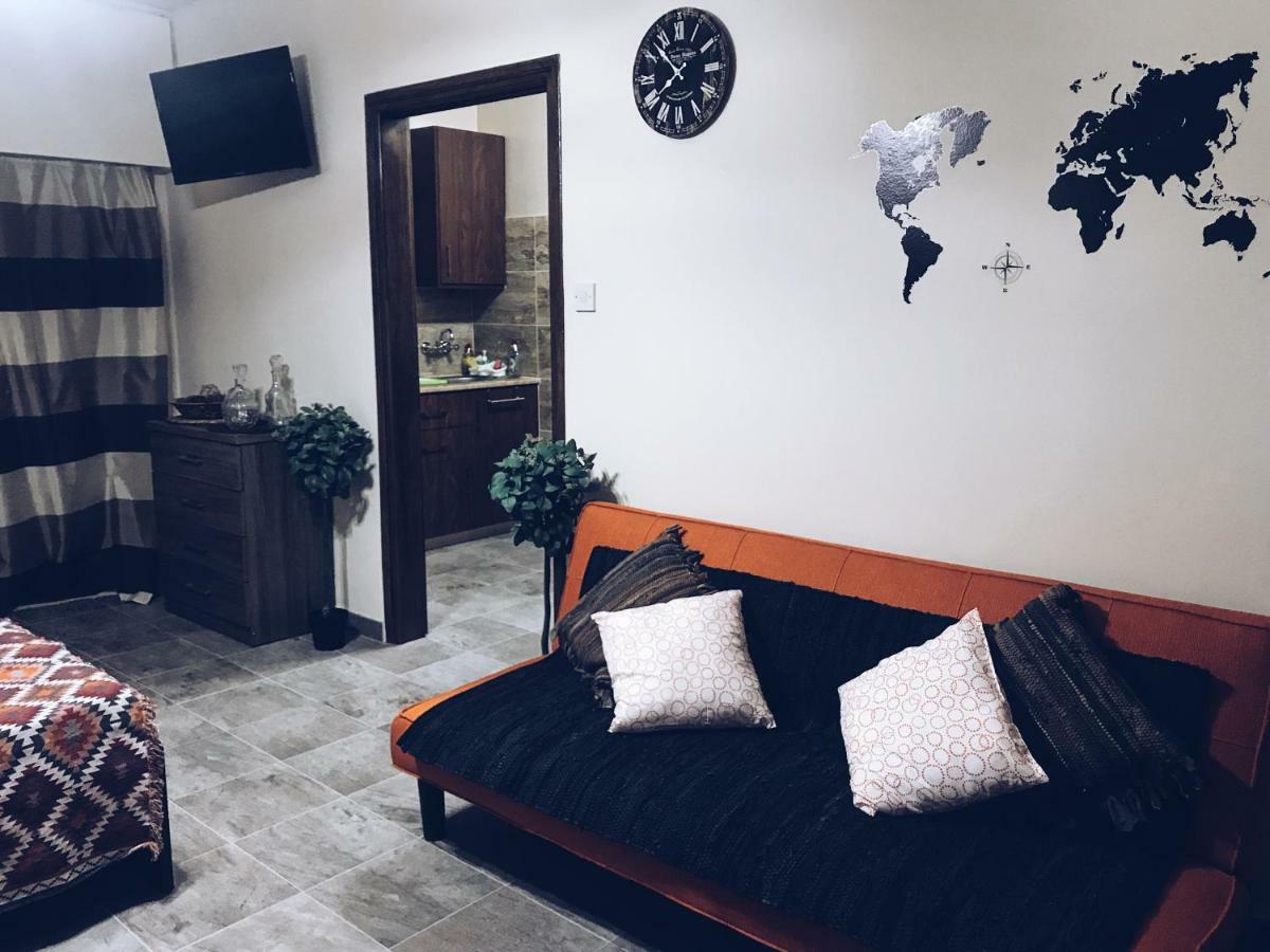 In Heart Of Apartment *
