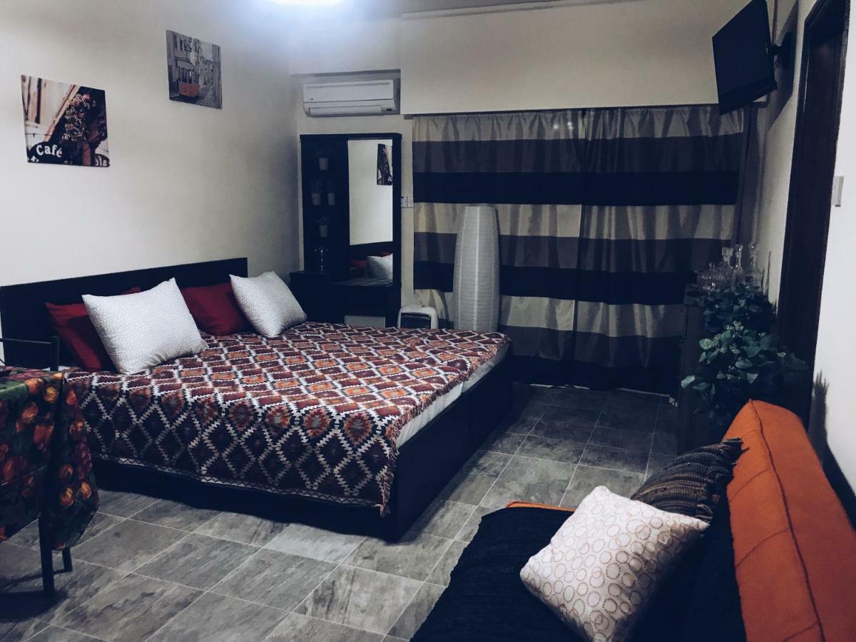 In Heart Of Apartment
