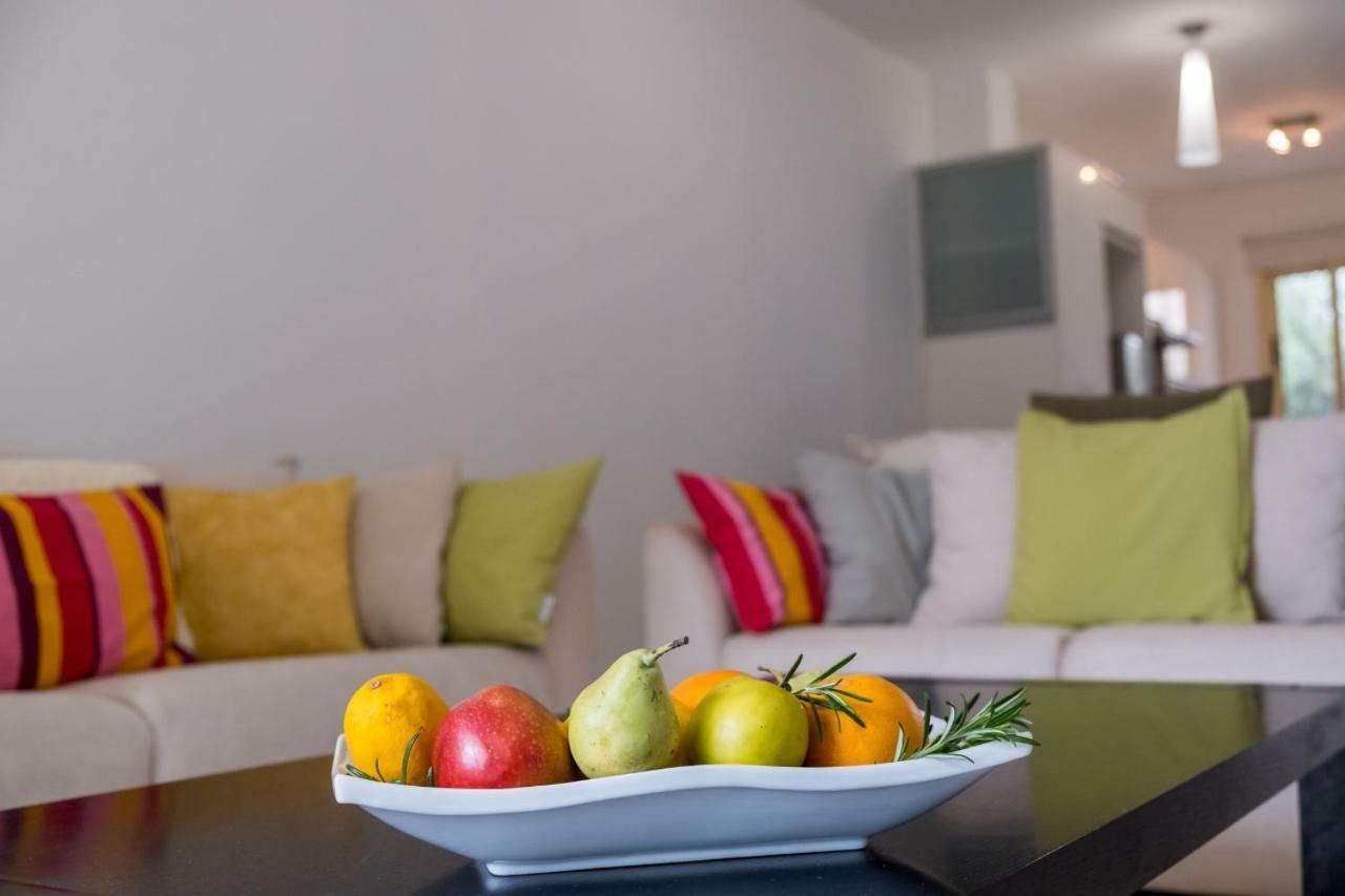 Elysia Park Modern Townhouse Holiday home
