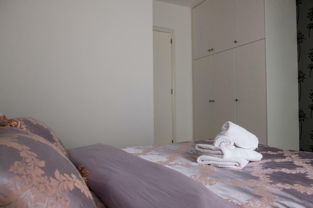 Elysia Park Modern Townhouse * Paphos