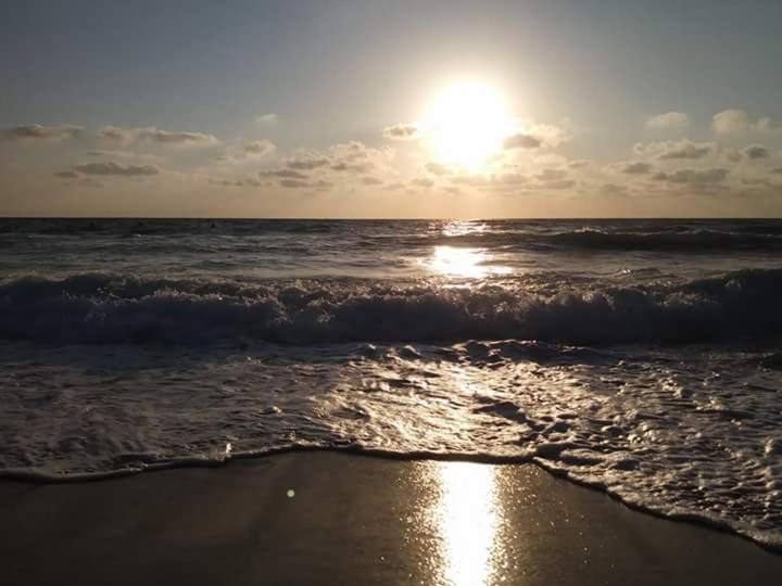 Elysia Park Modern Townhouse Holiday home Paphos