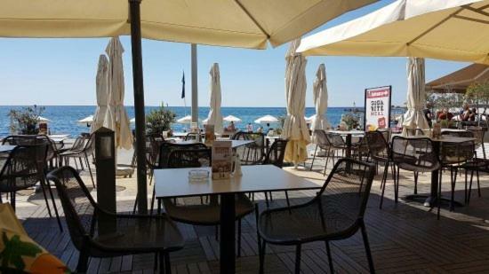 Elysia Park Modern Townhouse * Paphos