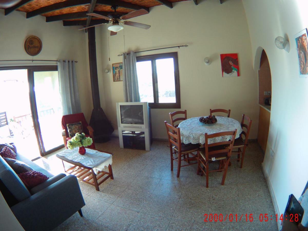 Arodafni House. Unique Views And Amazing Sunsets. Holiday home