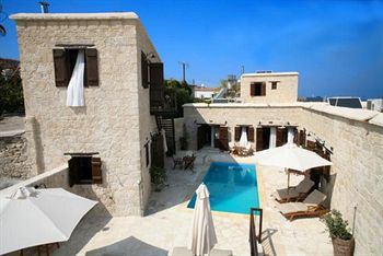 Leonidas Village * Goudhi