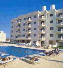 Aparthotel Livas Pernera