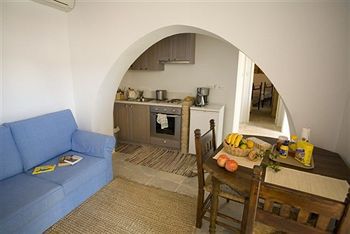 Eveleos Apartment Tochni