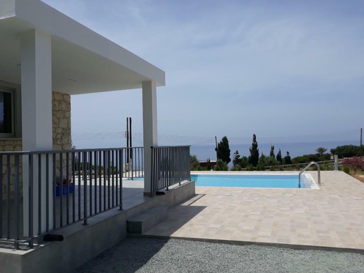 Idol Exceptional Pomos