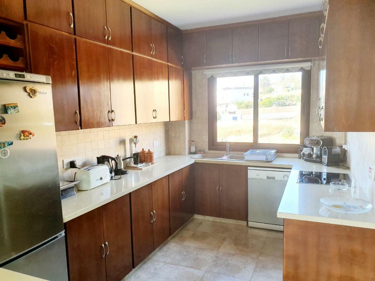 Joanna Sunset Apts Apartamento Pomos