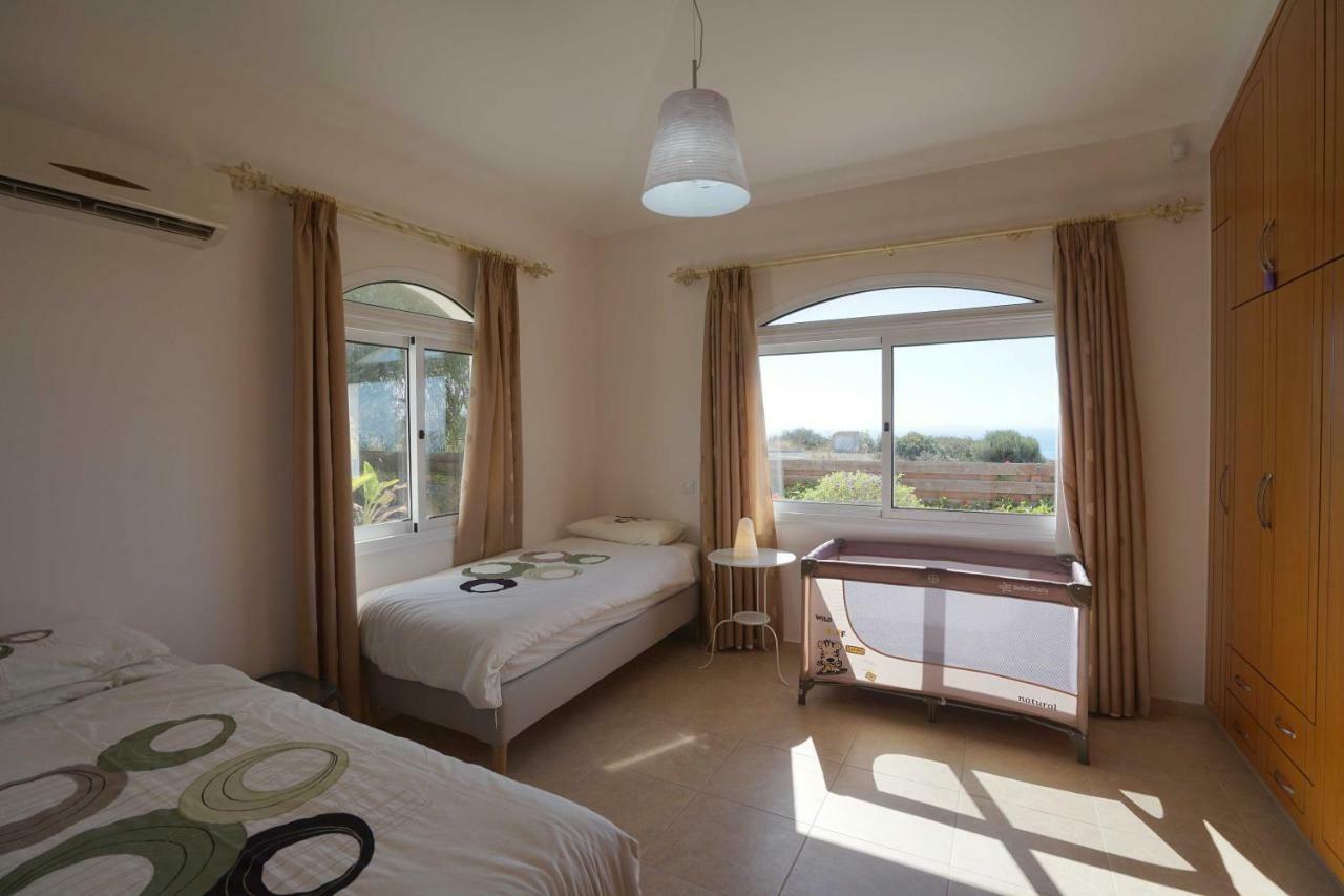 Unforgettable Family Escape - Cliffside With Panoramic Sea Views And Kid-friendly Private Pool Villa *