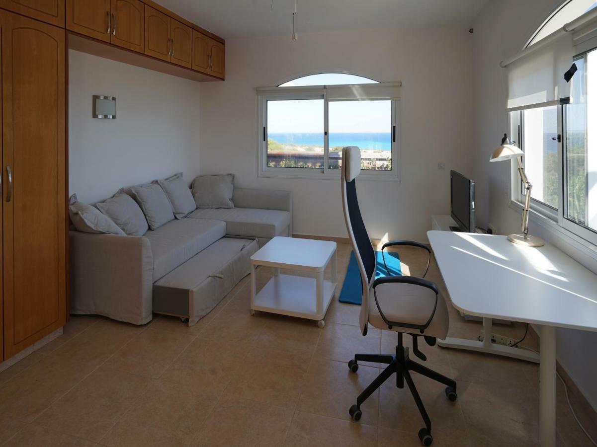 Unforgettable Family Escape - Cliffside With Panoramic Sea Views And Kid-friendly Private Pool *