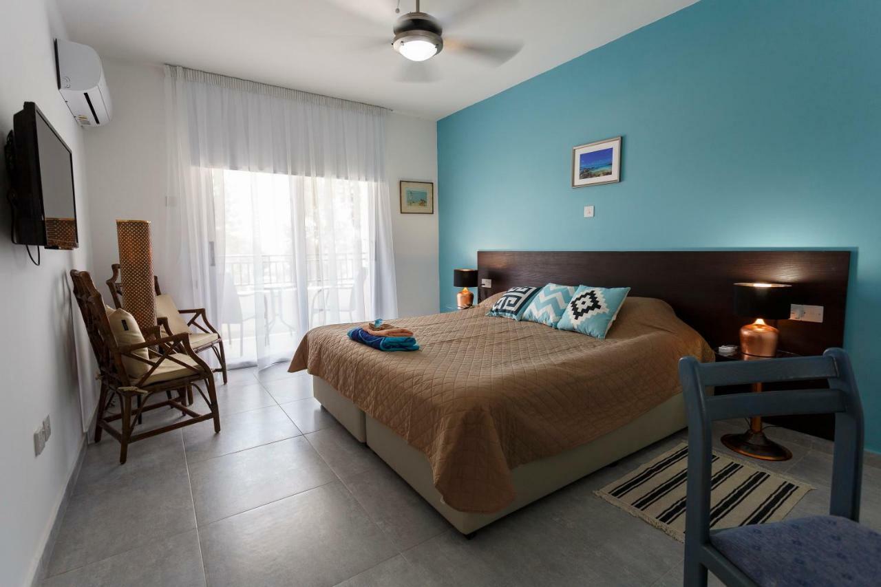 Apartamento Coral Bay Sea Breeze - 3 Bedroom Pegeia
