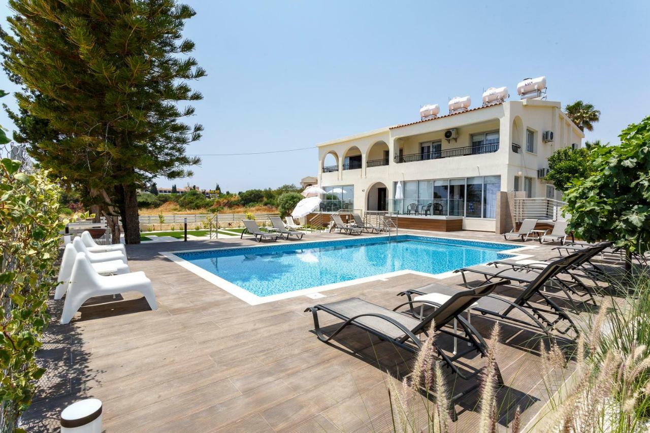 Apartamento Coral Bay Sea Breeze - 3 Bedroom Pegeia