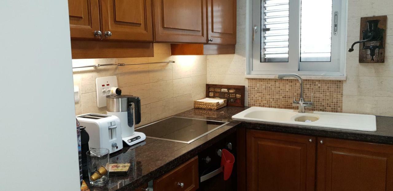 Poseidon's Luxury Apartamento Paphos