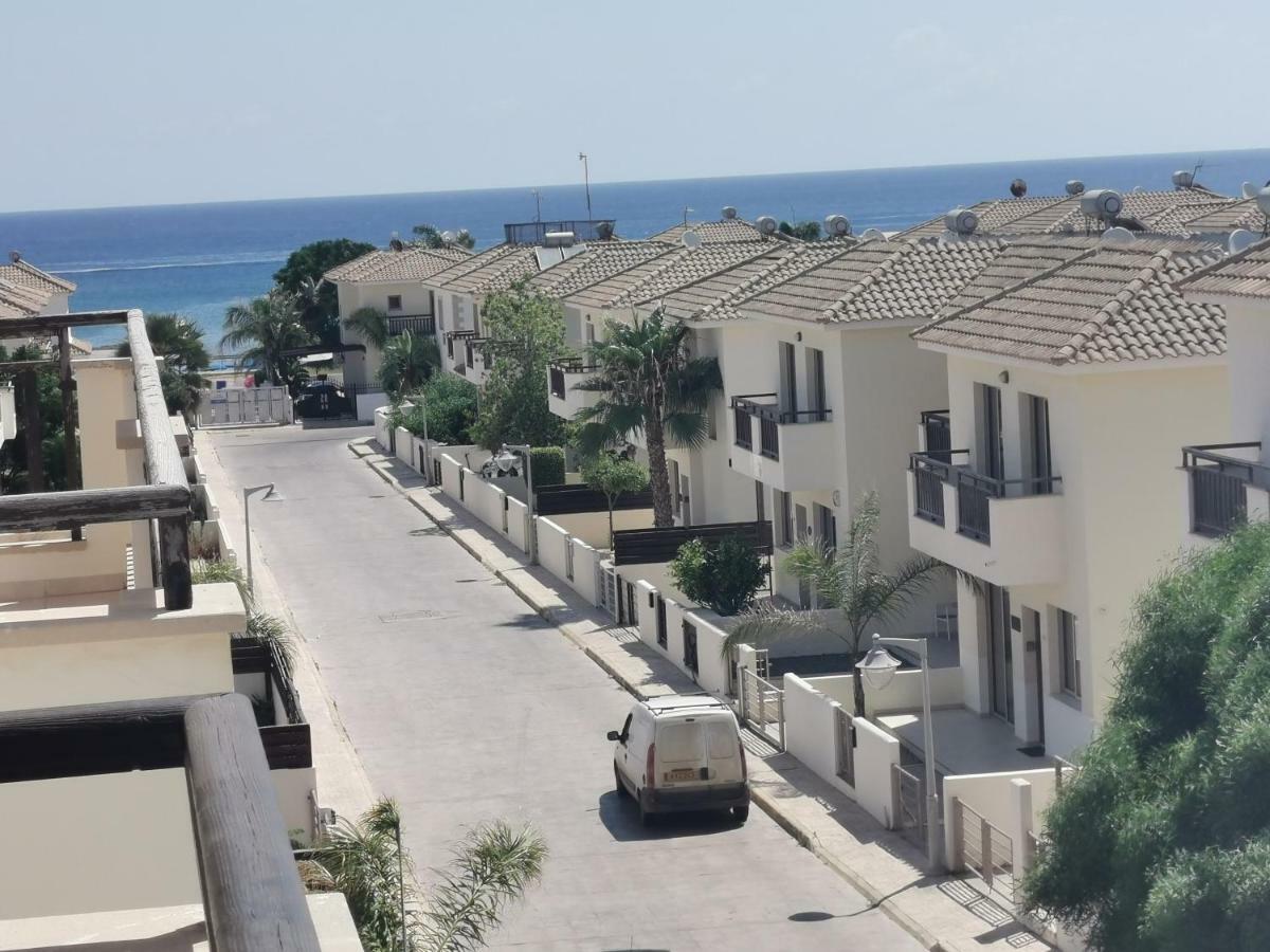 Sea View *