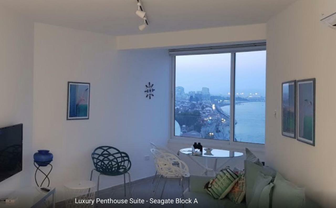 Luxury Penthouse 1br-seafront-seasonal Pool-central Apartment Larnaca