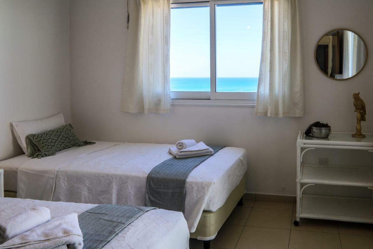 Phaedrus Living: Seaside Luxury Anafi *