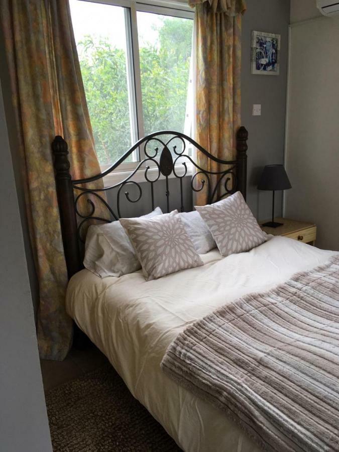 Detached Cozy Apartment *