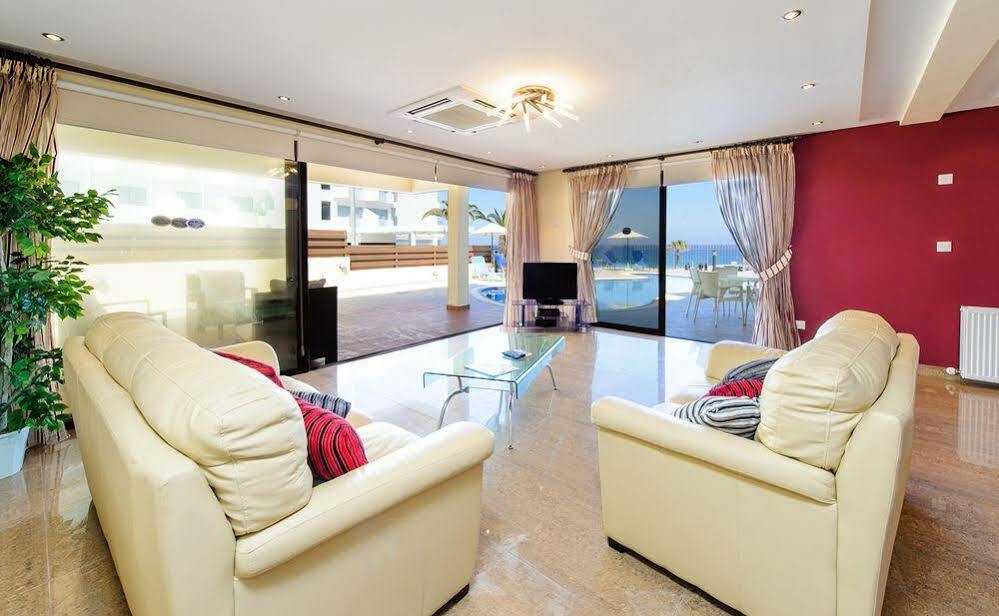 Seafront Luxury 4*