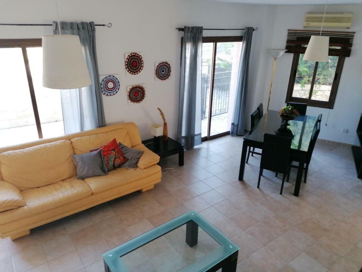Avra Family Maisonettes * Polis