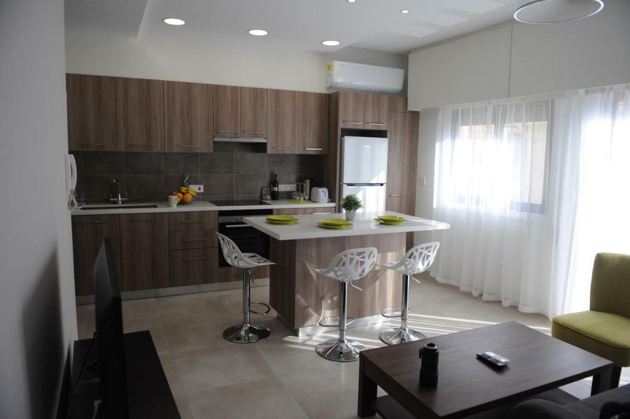 Apartment By The Way *