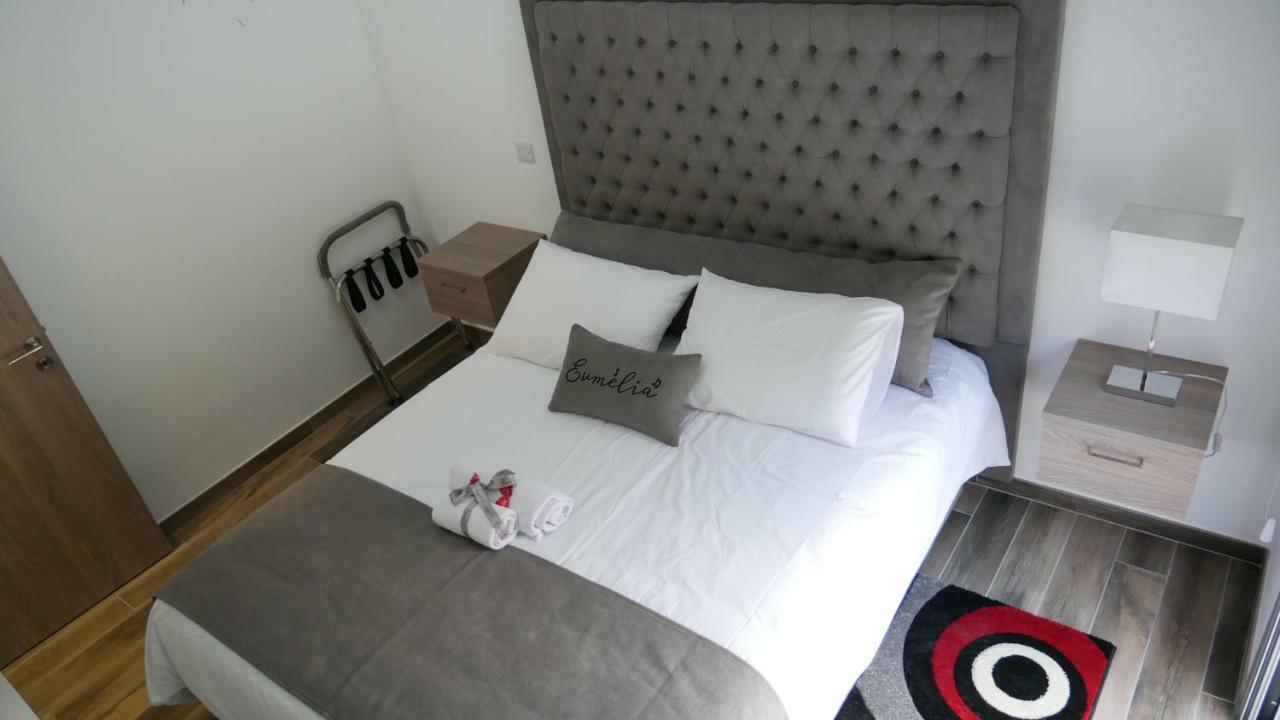Evmelia Apartment *