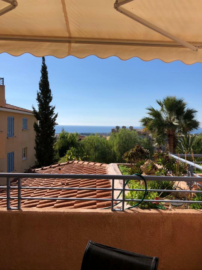 Schoenes 3 Apartment, Meerblick, Pool, Freies Wlan Peyia