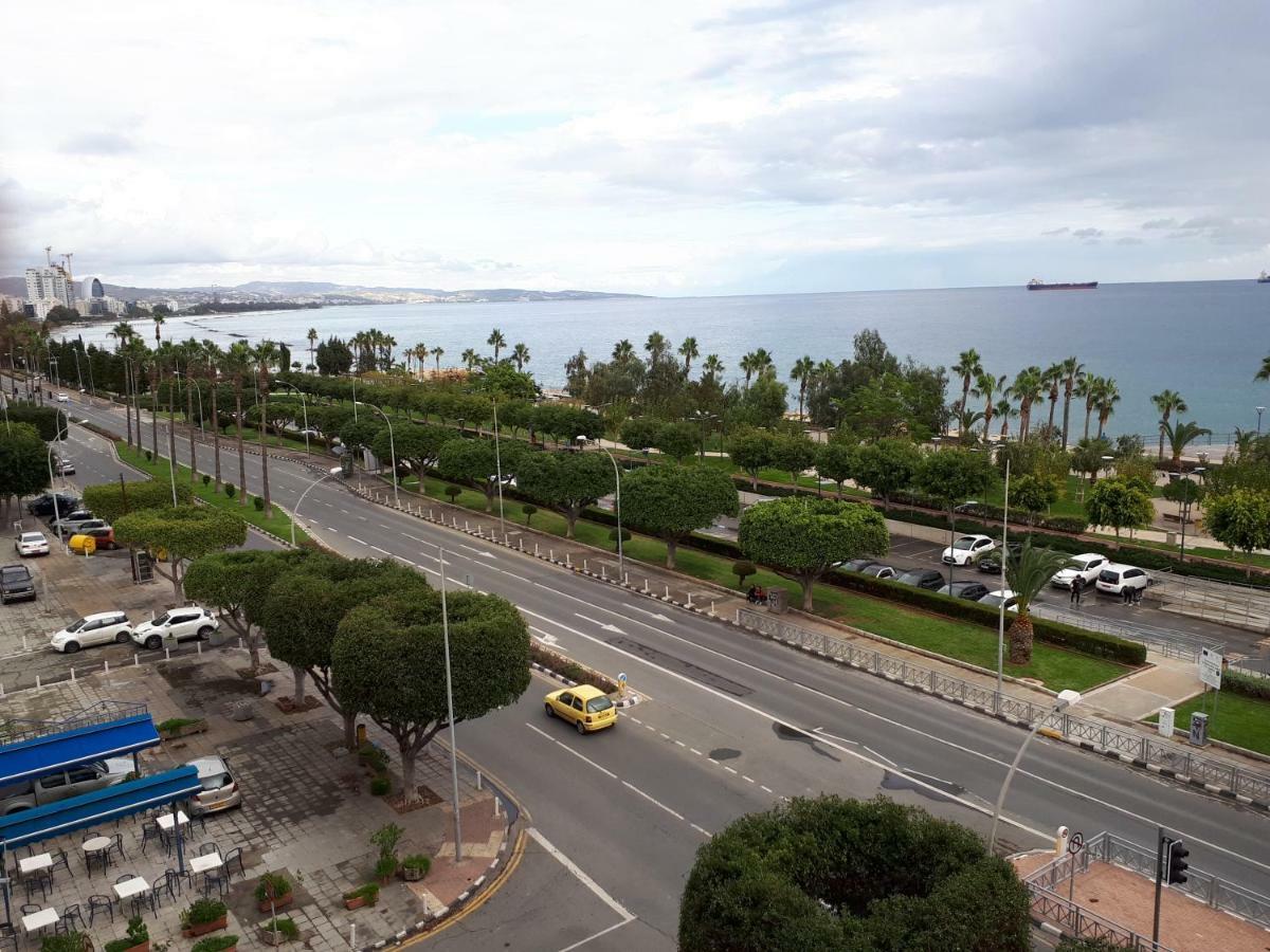 Sea Front & City Center, Amazing Sea View *