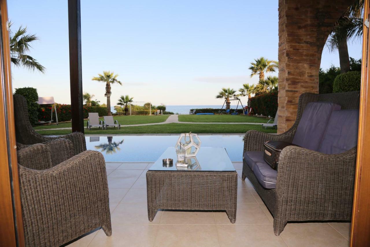 Pousada Ionion Beachfront *
