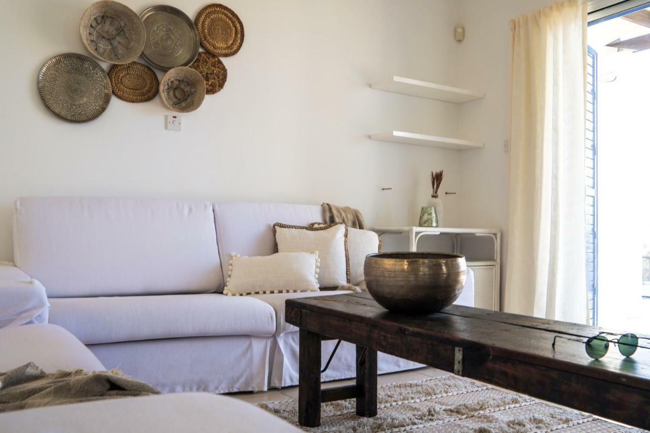 Phaedrus Living: Seaside Luxury Anafi Villa