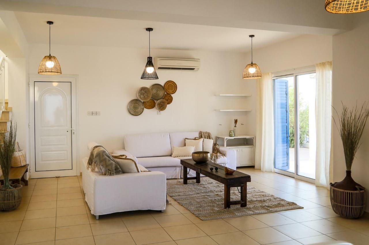 Phaedrus Living: Seaside Luxury Anafi Villa Paralimni