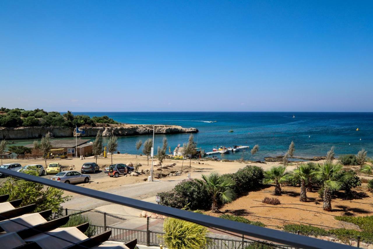 Phaedrus Living: Seaside Luxury Anafi Villa *