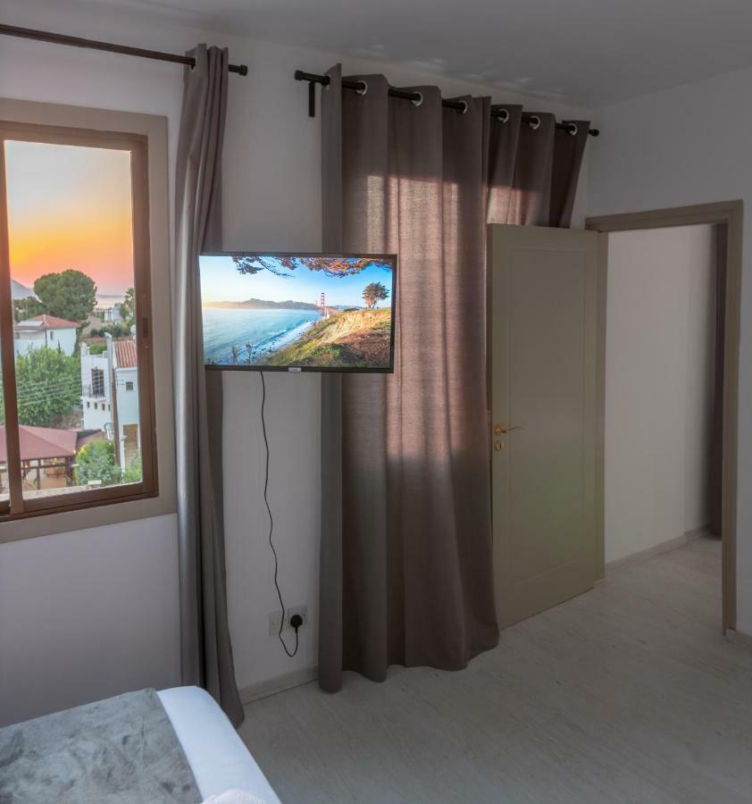 Kings Square Apartment Polis