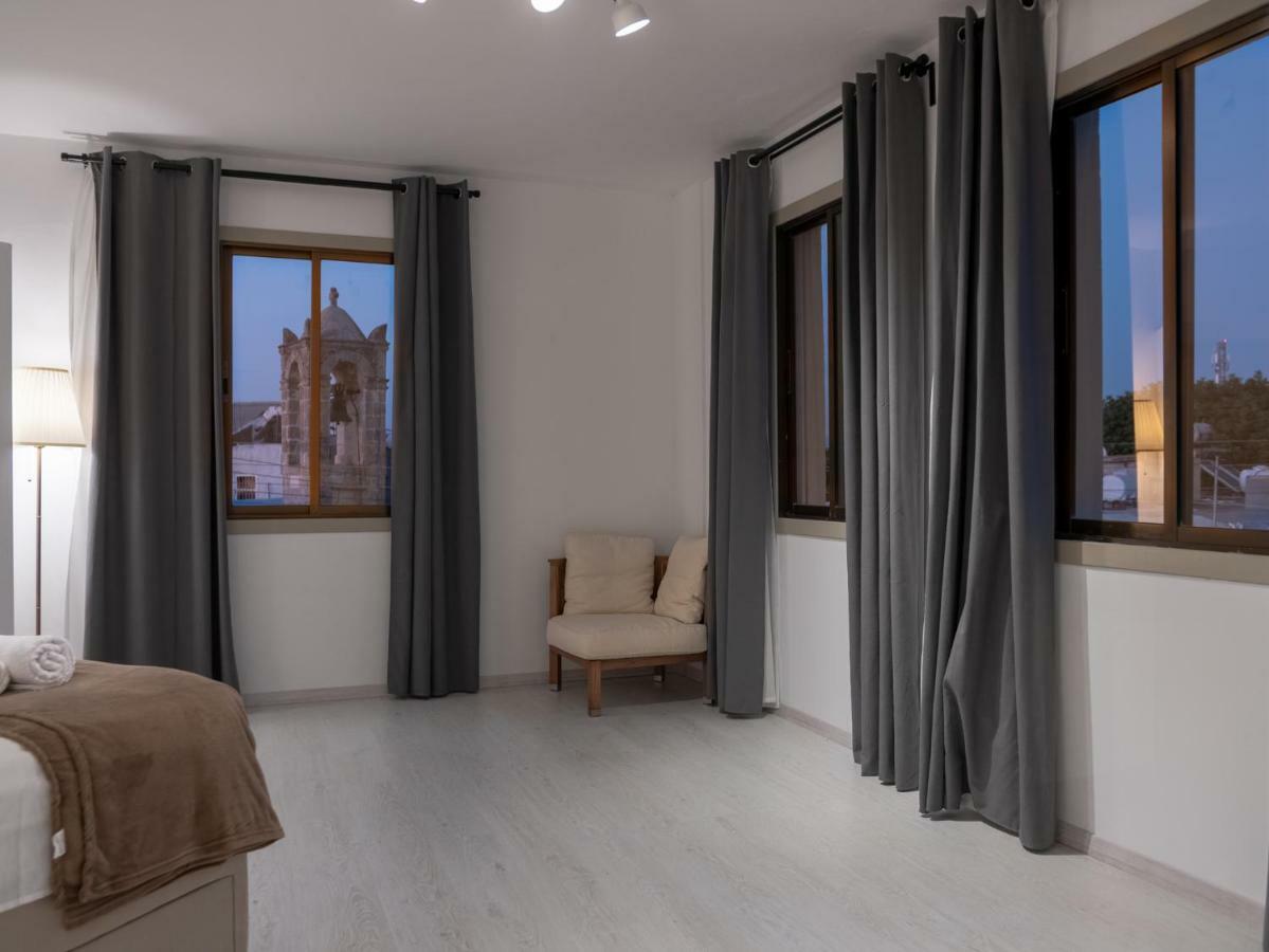 Kings Square Apartment