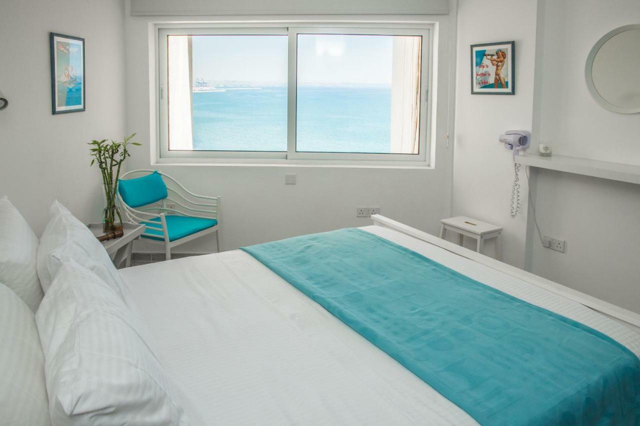 Apartment Luxury Penthouse 1br-seafront-seasonal Pool-central
