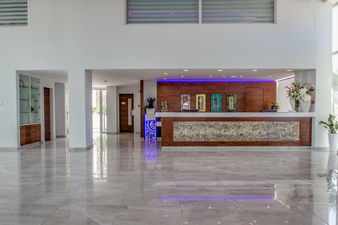 Hotel Nicholas Color