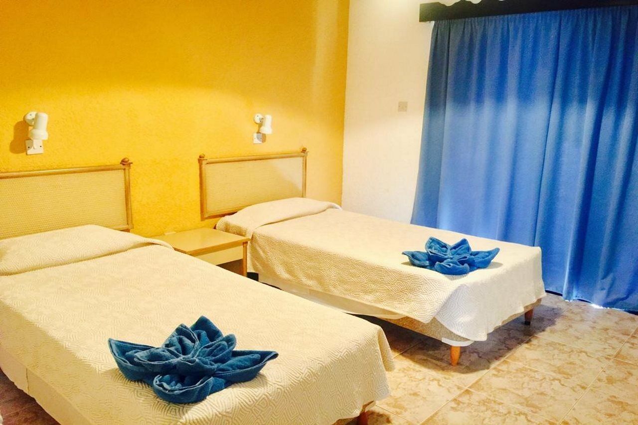 Carina Aparthotel 2*