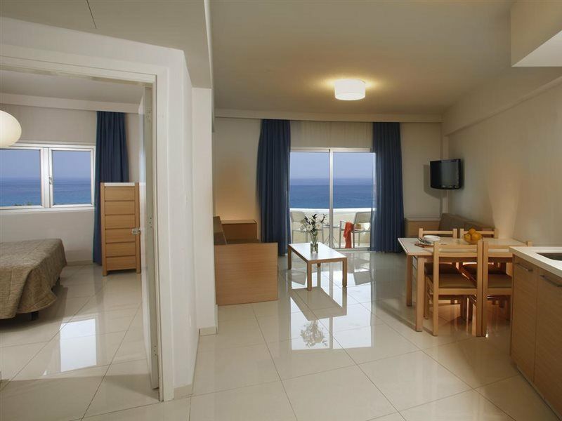 Hotel Sunrise Oasis & Waterpark Protaras