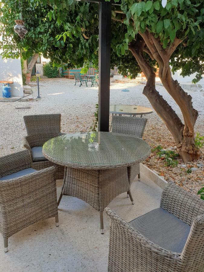The Summer House Polis