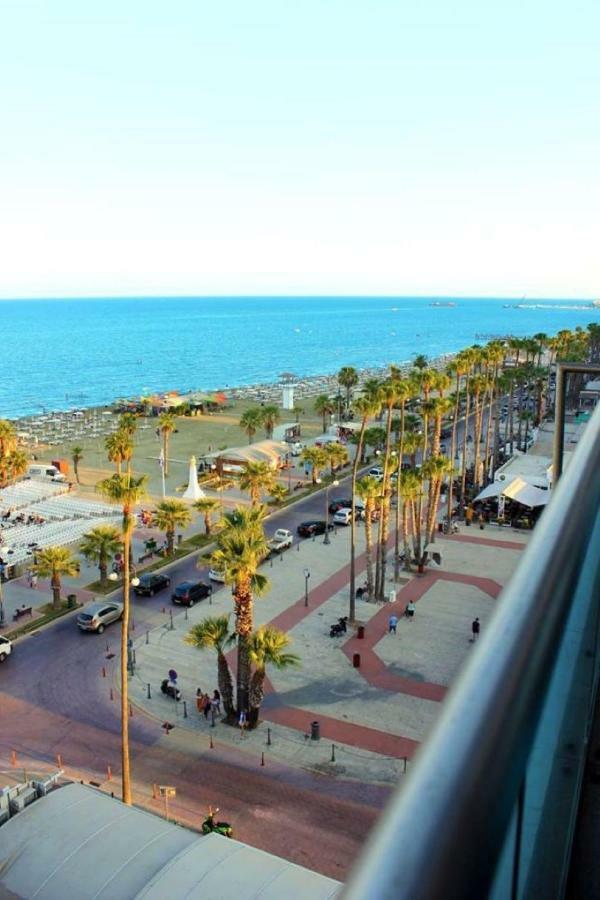 2b Seafront Boutique Finikoudes Beach * Larnaca