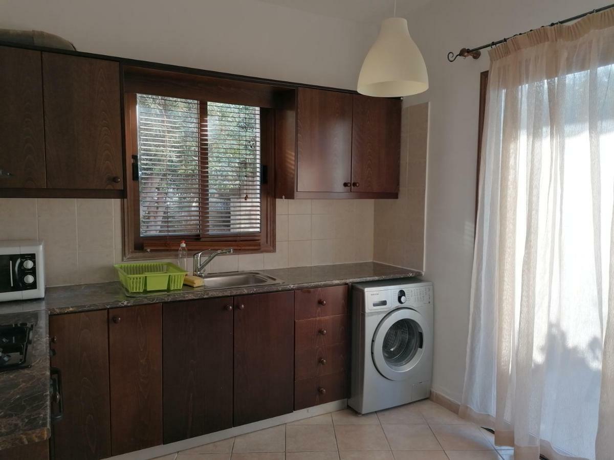 Avra Family Maisonettes Polis