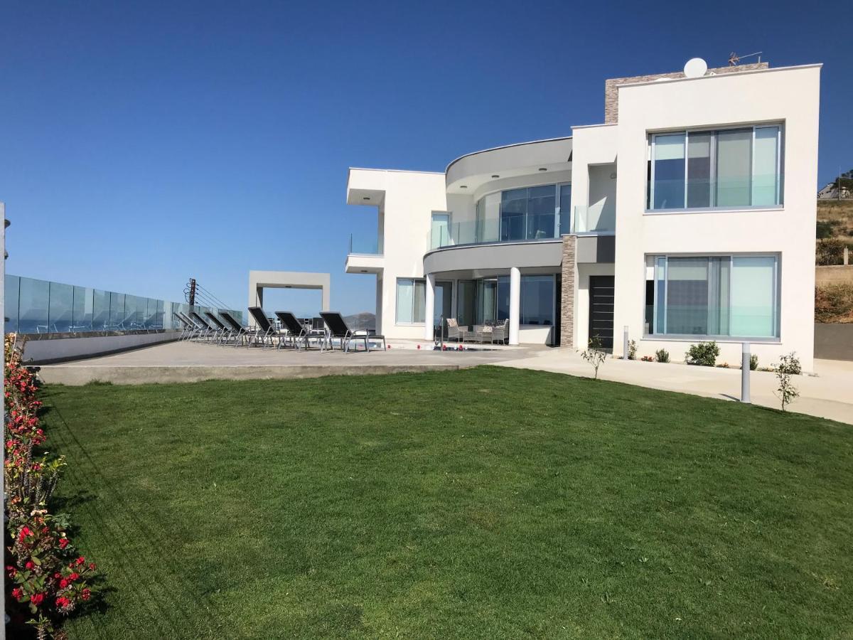 Elite Sea View Villa Pomos
