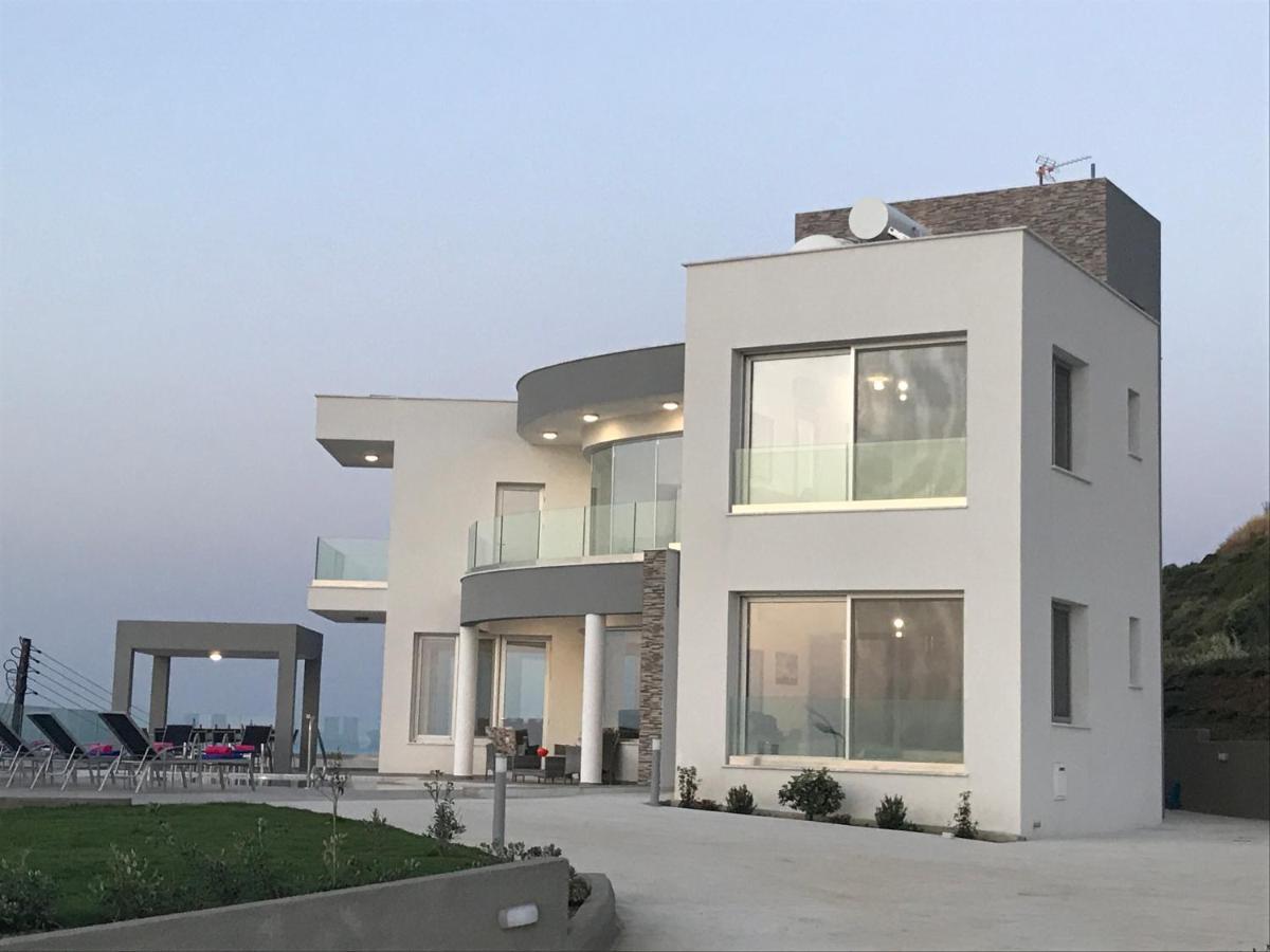 Elite Sea View Villa *