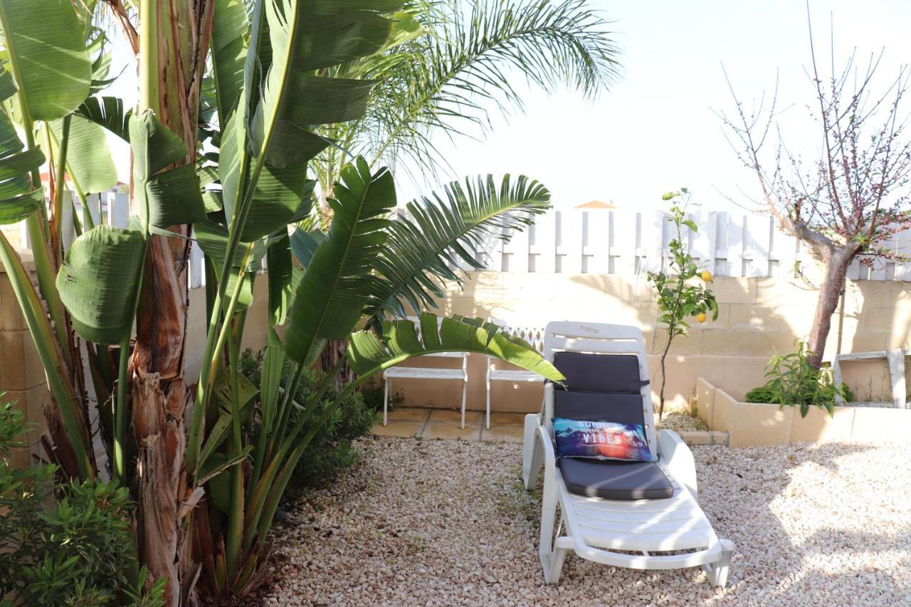 Garden Art Apartment
