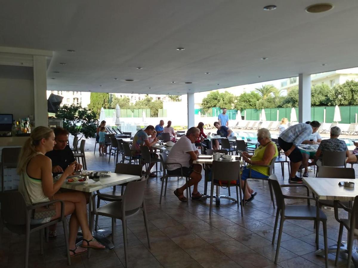 Aparthotel Livas 3*