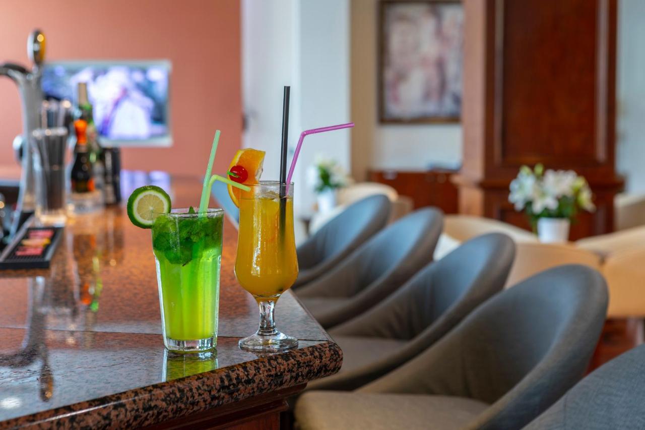 Kapetanios Hotel 3*
